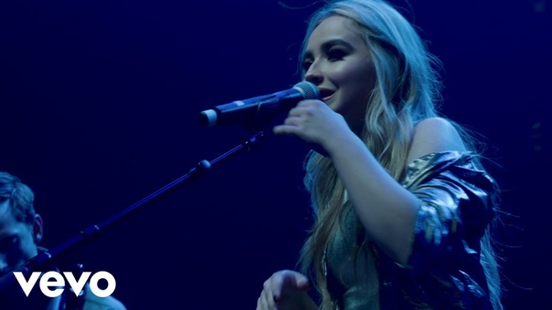 Sabrina Carpenter First Love ( Live on the Honda Stage at the Hammerstein