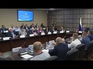 Руслан Кухарук встретился с жителями и руководителями градообразующих предприятий Сургута