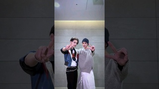 #  # #LALALALA_Challenge  w/ #ENHYPEN # # #NI_KI! #StrayKids # #Hyunjin