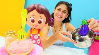 Niloya izle! Aye Niloya iin salkl yemekler - patlcan dolmas yapyor - ocuk videolar