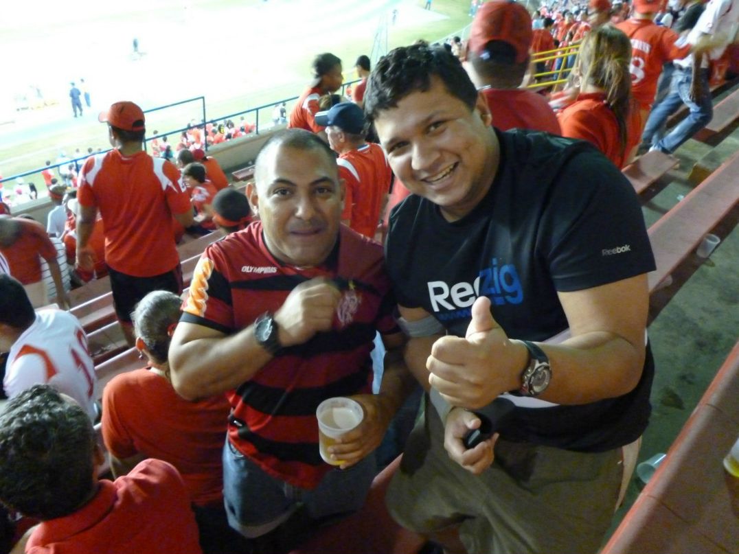 Бразилец-Индийски-Джои-Татанка Ribeiro-Sanchez-Van-Buyten Batista | Curitiba