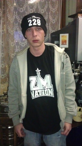 Максим Иванов как бэ намекает что он ----> | Пыть-Ях