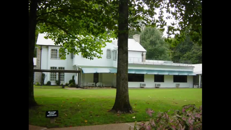 Elvis Presleys Graceland Mansion photo