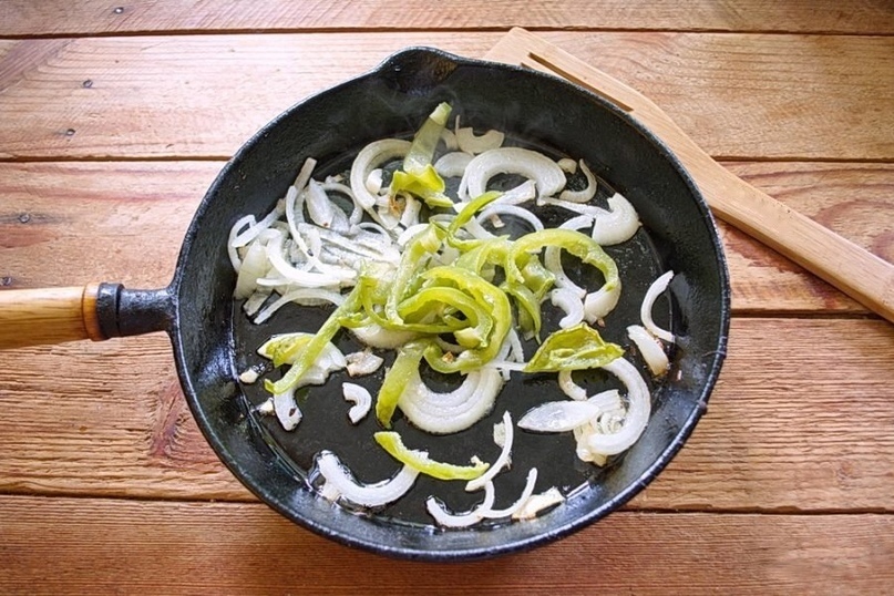 Макароны великолепно сочетаются с сыром и болгарским перцем., изображение №3