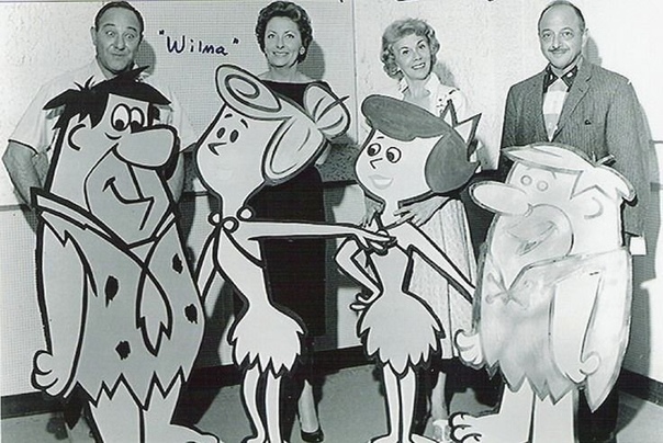 Актёры, озвучившие Флинтстоунов. Alan Reed as Fred Flintstone, Jean Vander Pyl as Wilma Flintstone, Bea Benaderet as Betty Rubble and Mel Blanc as Barney Rubble, 1960.