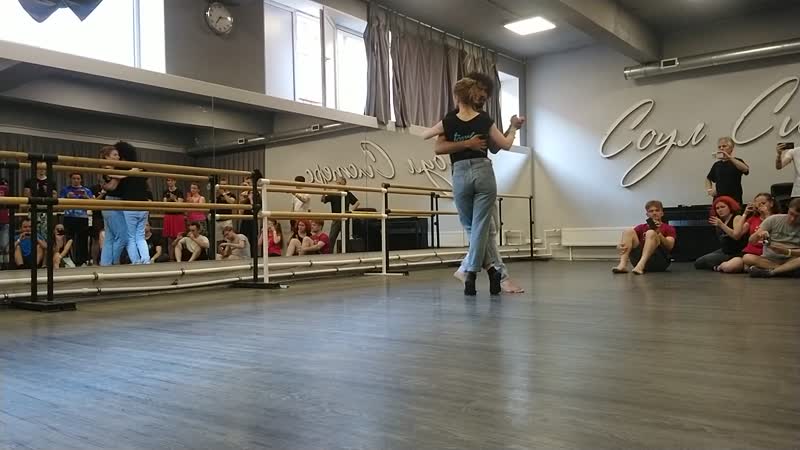 Tau Lina roots footwork ( FORROa