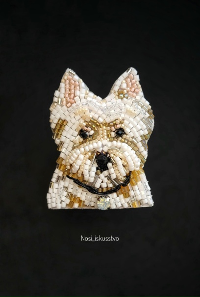 Портретные броши животных. ????Вышивка нитками...