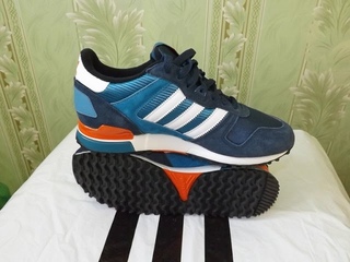 Обзор кроссовок Adidas ZX700