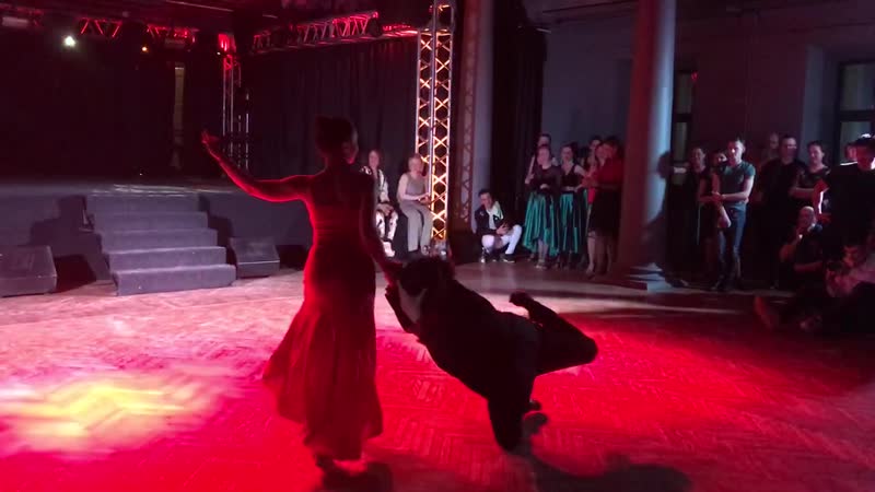 Чумавой Чувак По Имени Джек Получает Порно Приключение В Игре Студенческая Вечеринка