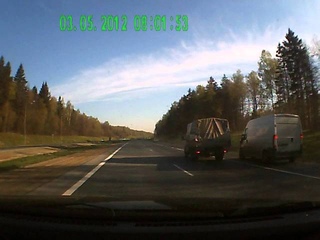 Вот, к чему привел обгон справа