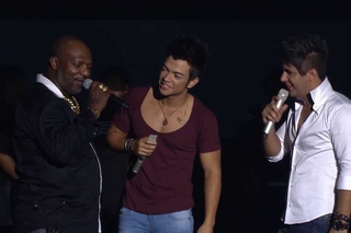 Thiago Brava (part. Cristiano Arajo e Mr. Catra) - T Soltinha (DVD Ao Vivo em Goinia)